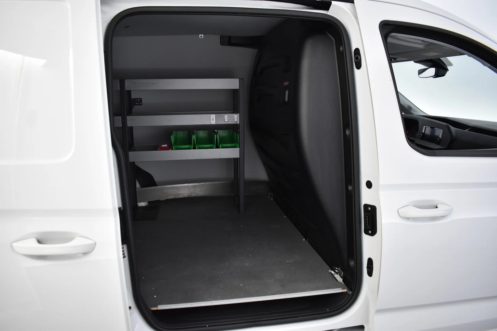 Car Image - 4GYxTBtqgggNB2f2r2x541