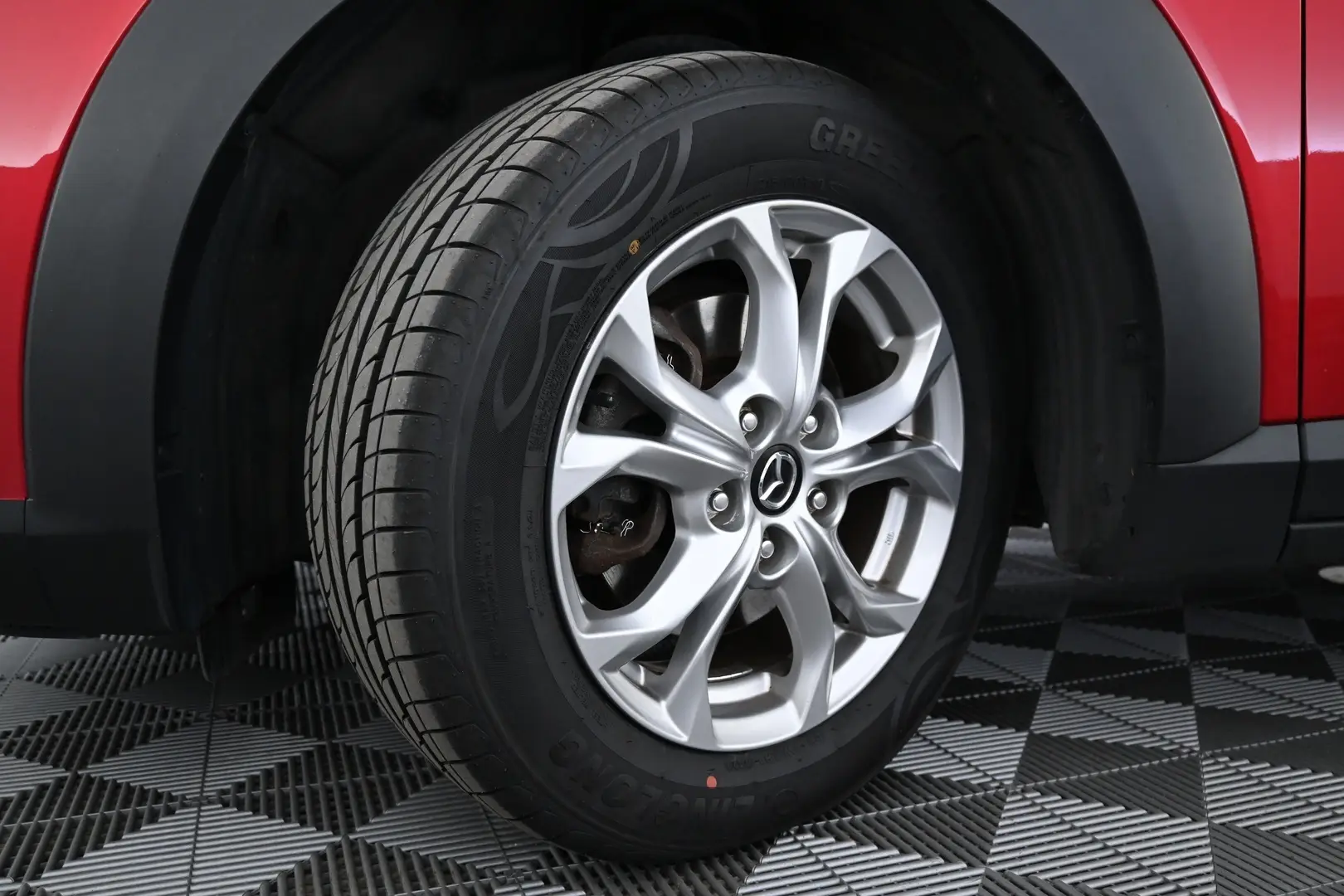 Car Image - 4pZw8C4aLOLzIDfVtfu5Eo