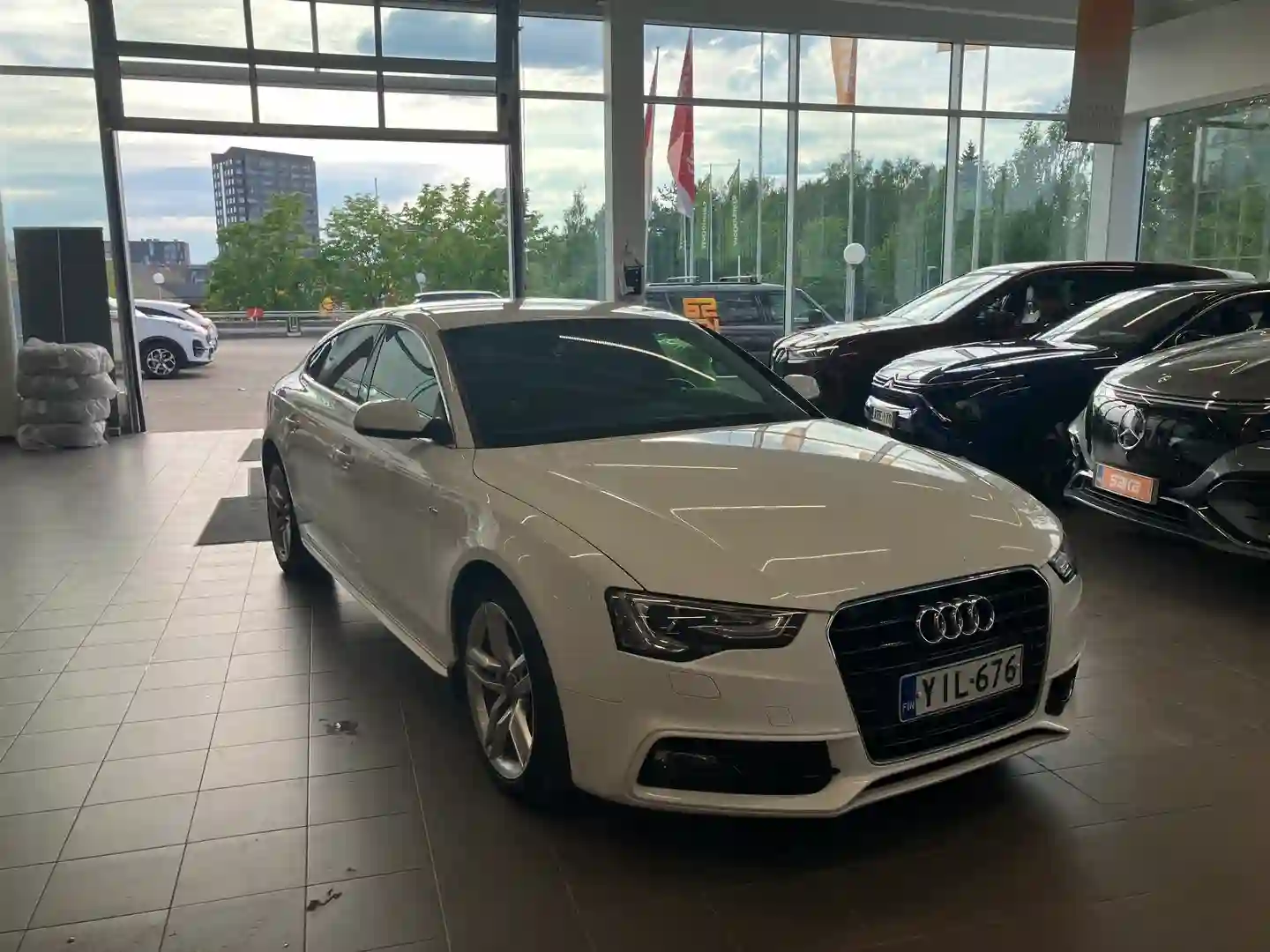 Car Image - 5D4kA4gDnjNbd0xuAZLVhM