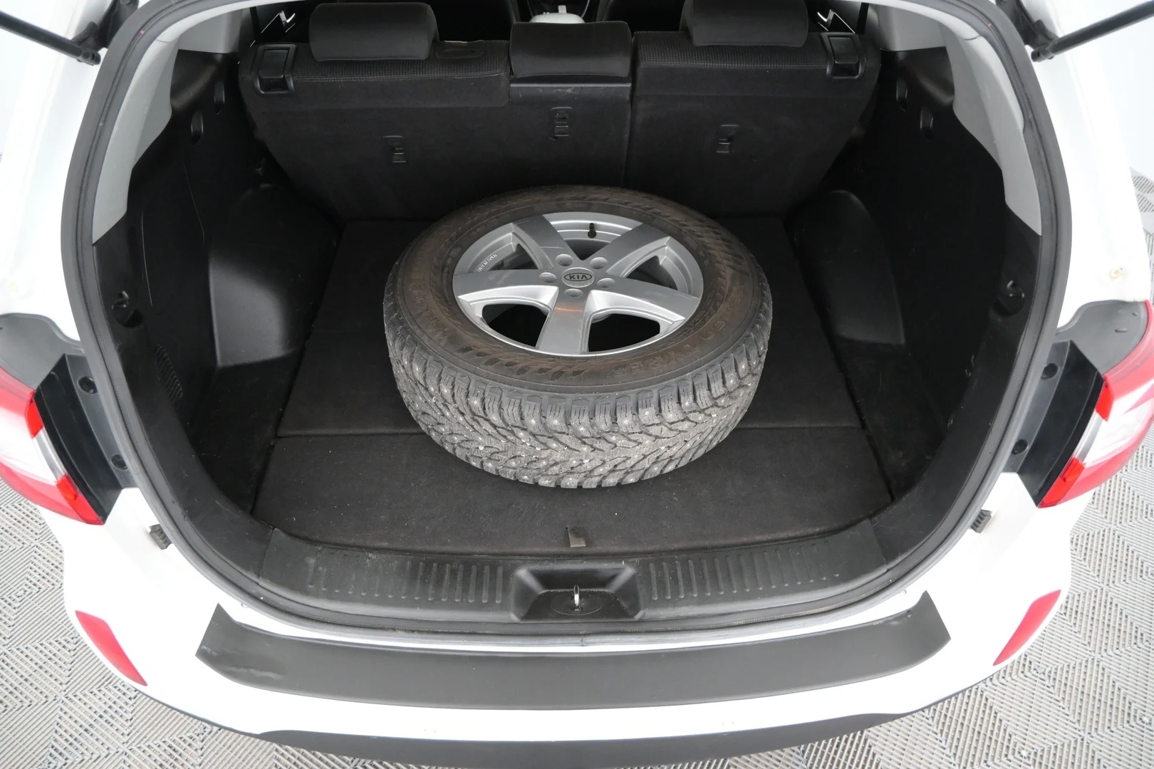 Car Image - 3h01H6DgfGenQhoqGpffEz