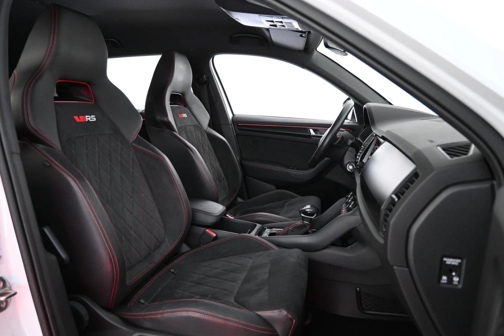 Car Image - 4kWf4DLbzT6Cdh8F7LGxhS