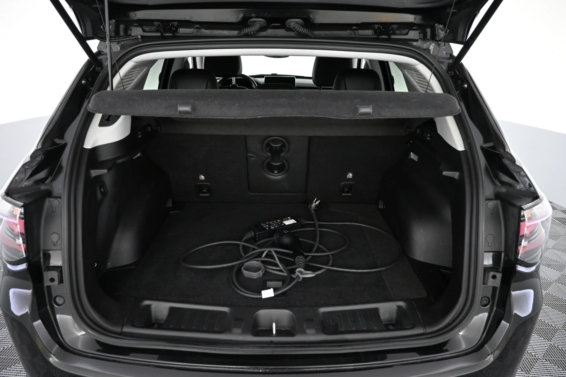 Car Image - 7b2hZTMihjQiXFJwehVNQI