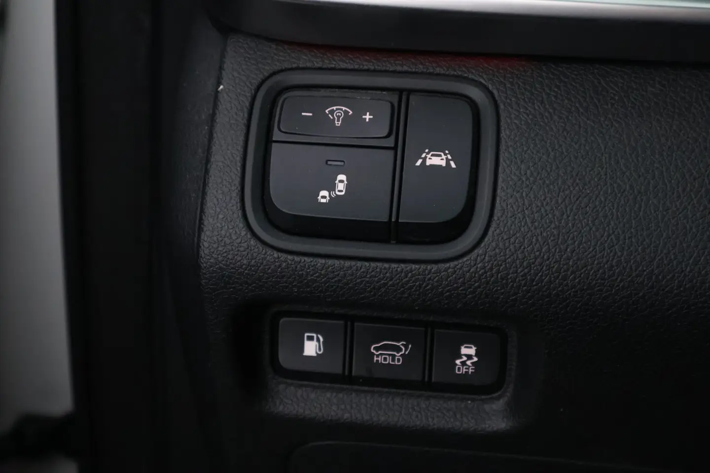 Car Image - 2gZYqtYXHqkga3HXtTmjOL