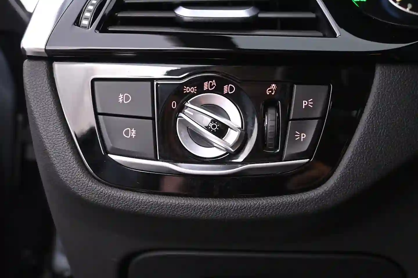 Car Image - 4oZVOgXCABymbNhKcO747j