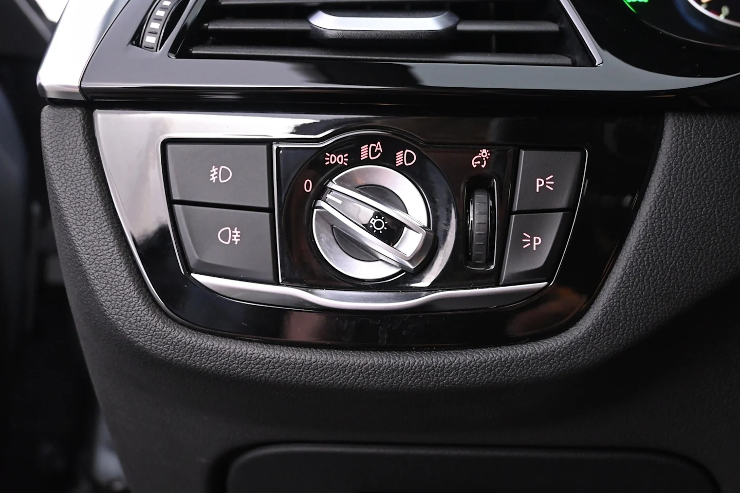 Car Image - 4oZVOgXCABymbNhKcO747j