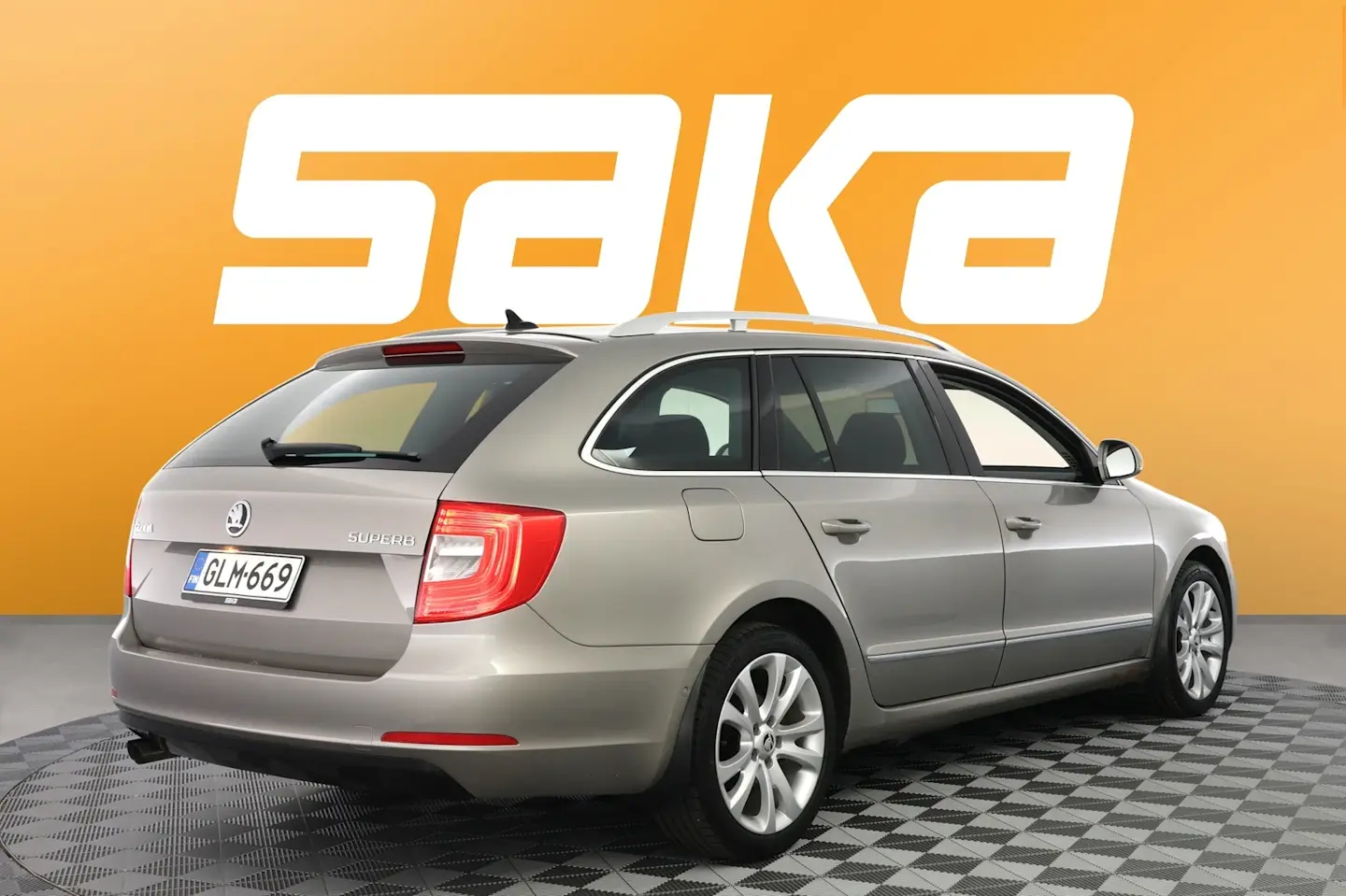 Car Image - 4WLE6v1XhPv6Drqj8eMHpn