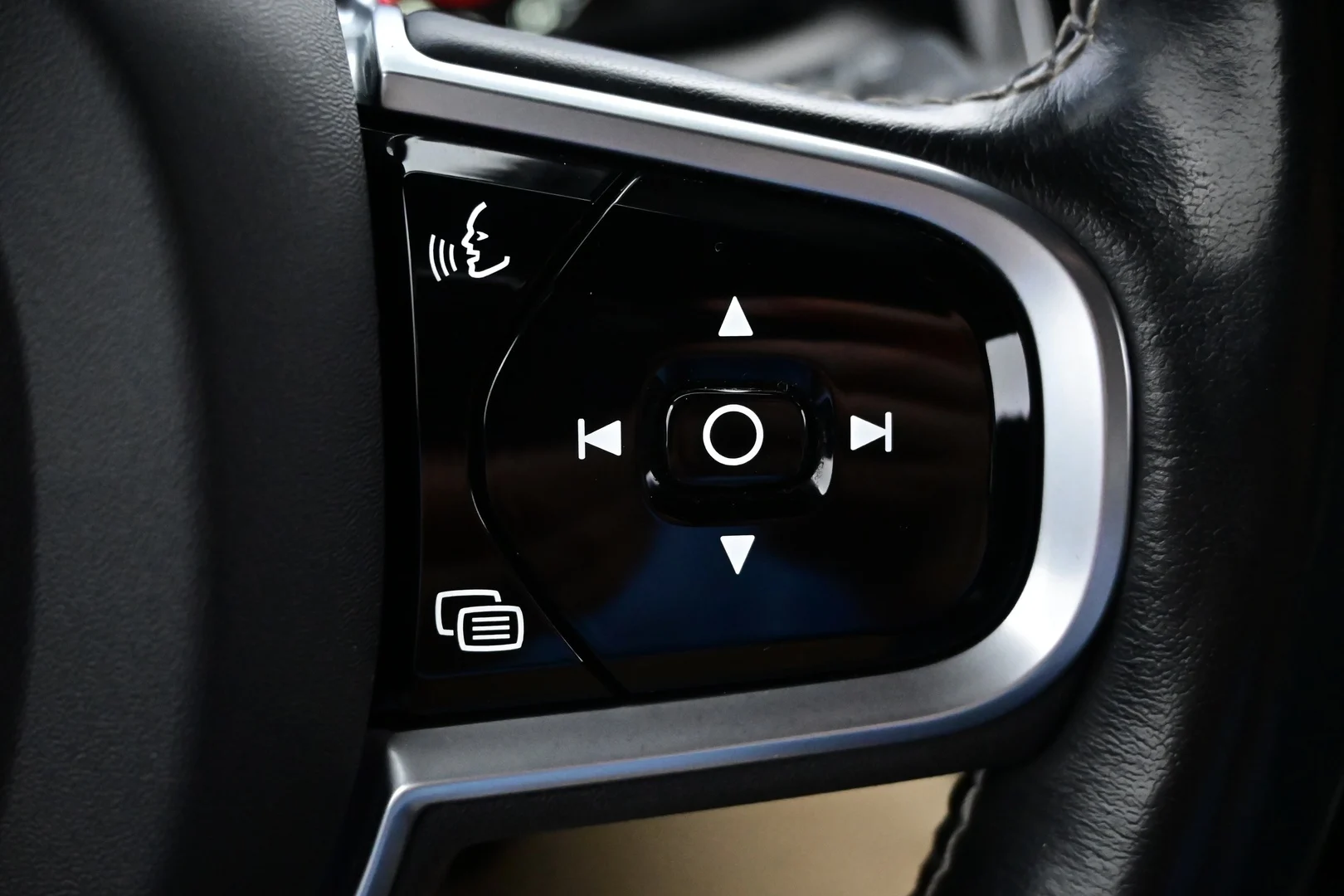 Car Image - 6tdxopTJumDh7j9t51Fyu