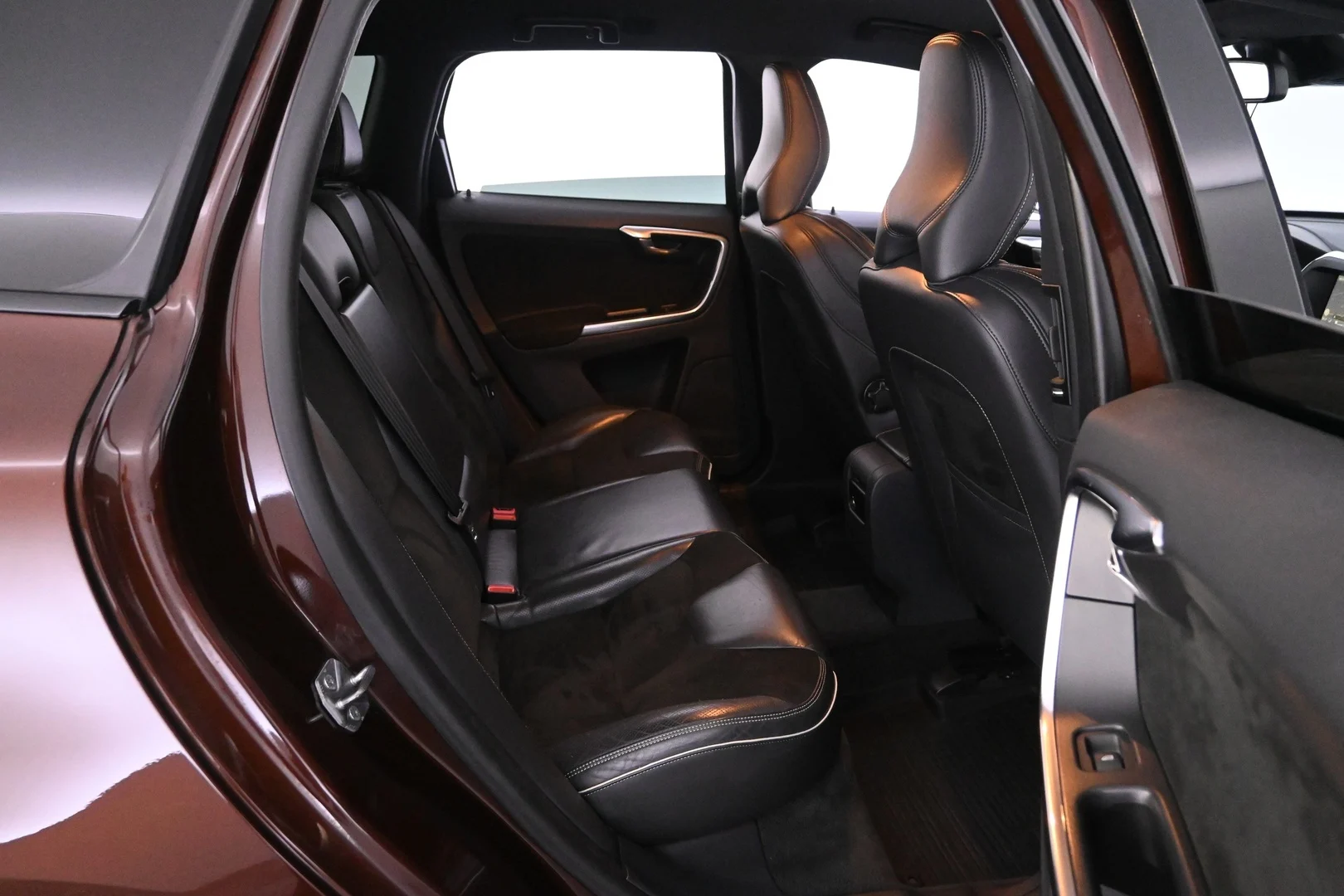 Car Image - 4k7YY0BYyxzr4P2MUFeT9r