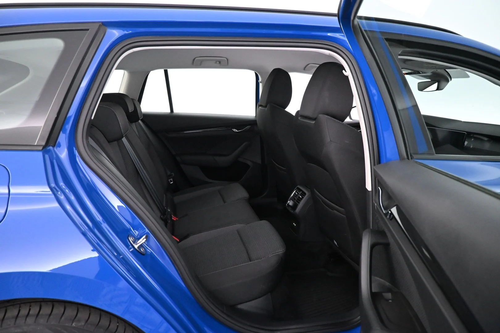 Car Image - 5t4LtVRdu9fEtDHHrLTvBY