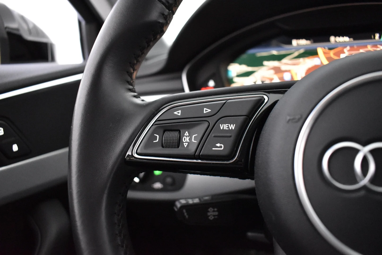 Car Image - 5hbpep0ViLxbKgPchItZHX