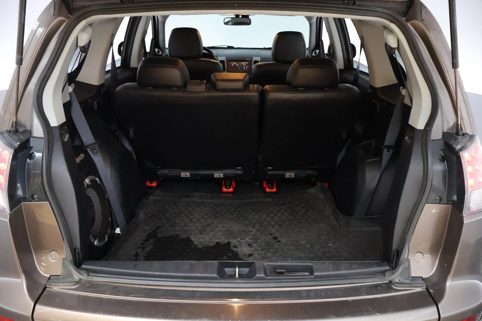 Car Image - 9yR4uJgYQvakMGAfG5B12