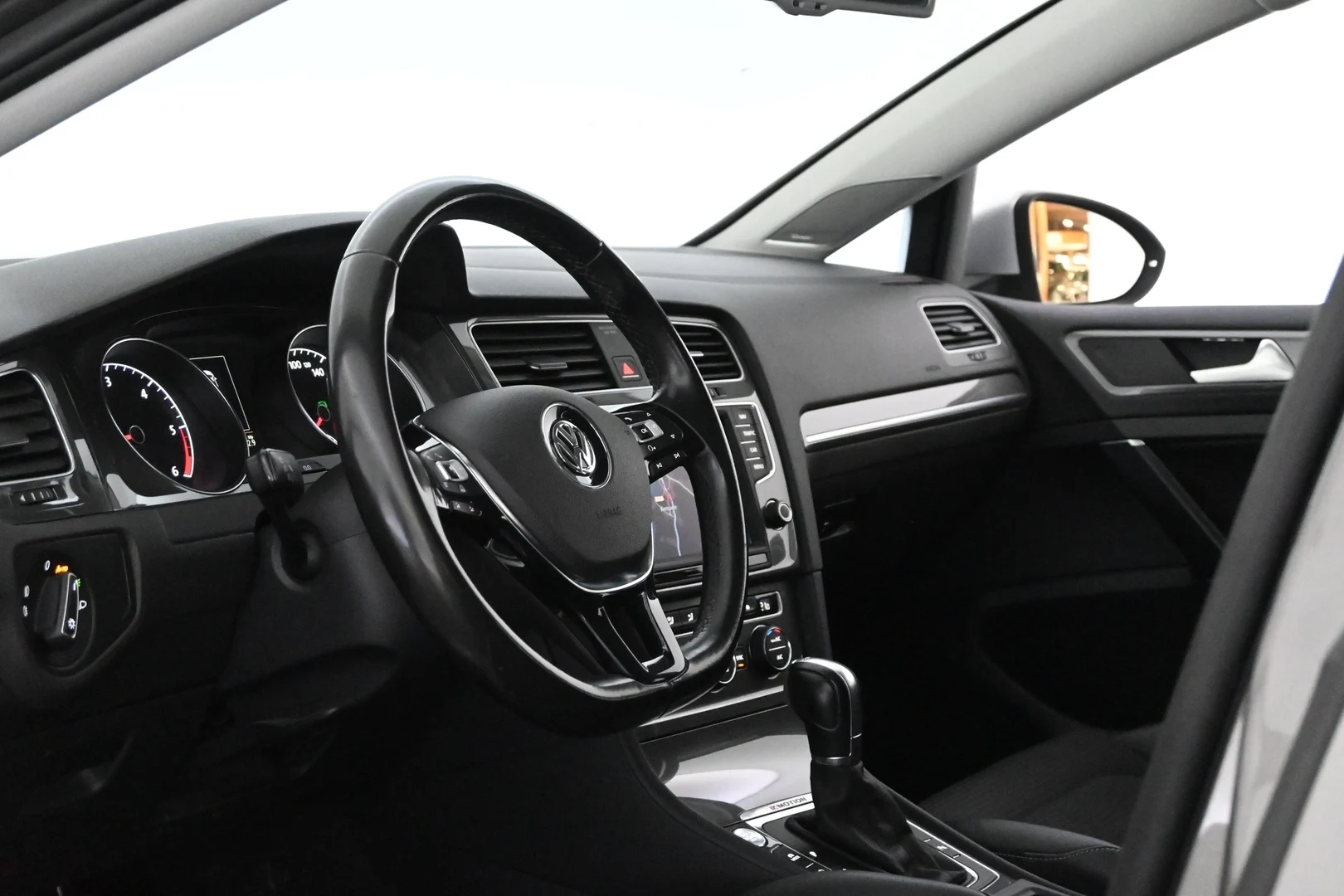 Car Image - 63ue23j6EtuYHdPYboJdtG