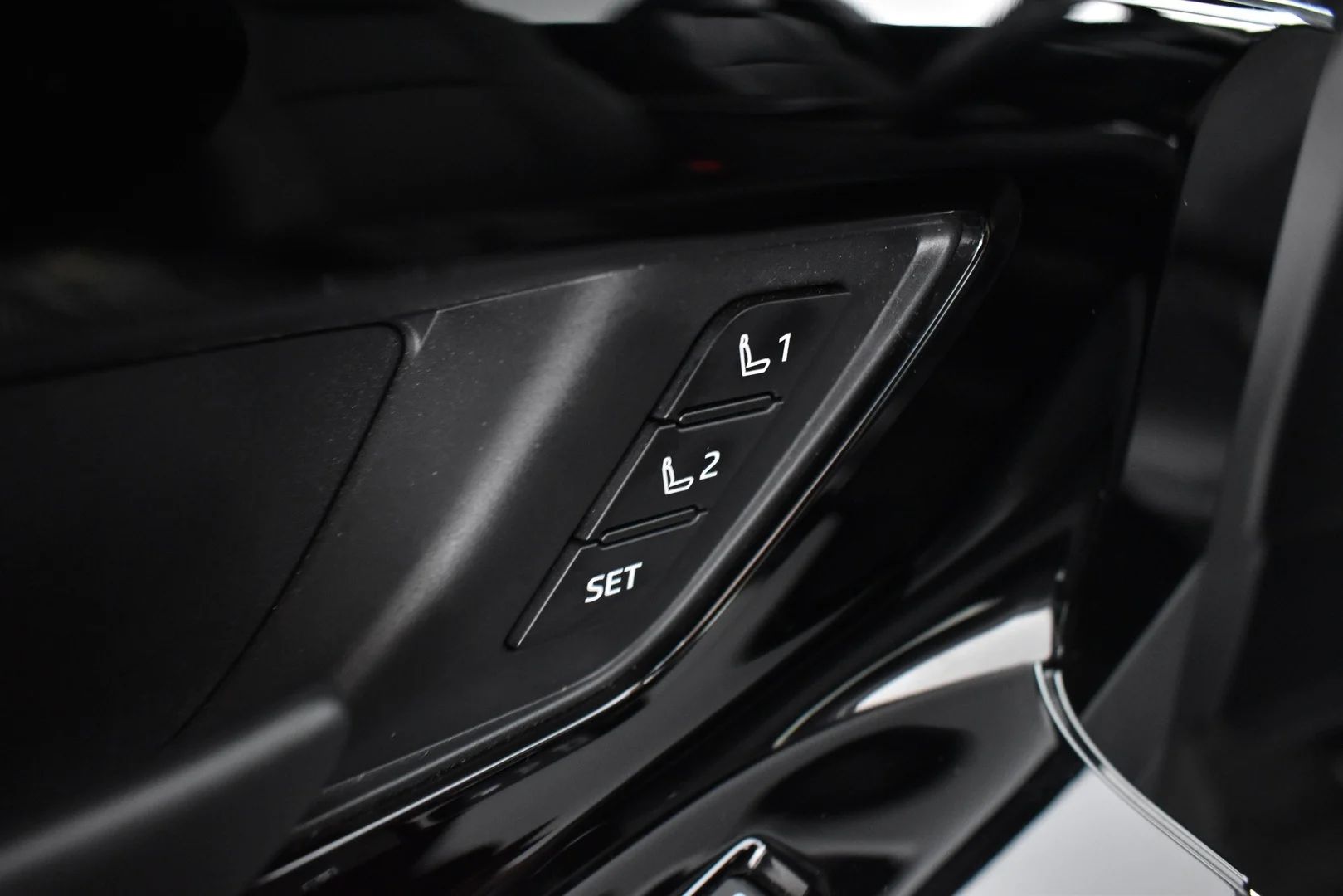 Car Image - 39J1SLYLeAf1WLSjpZKFYD