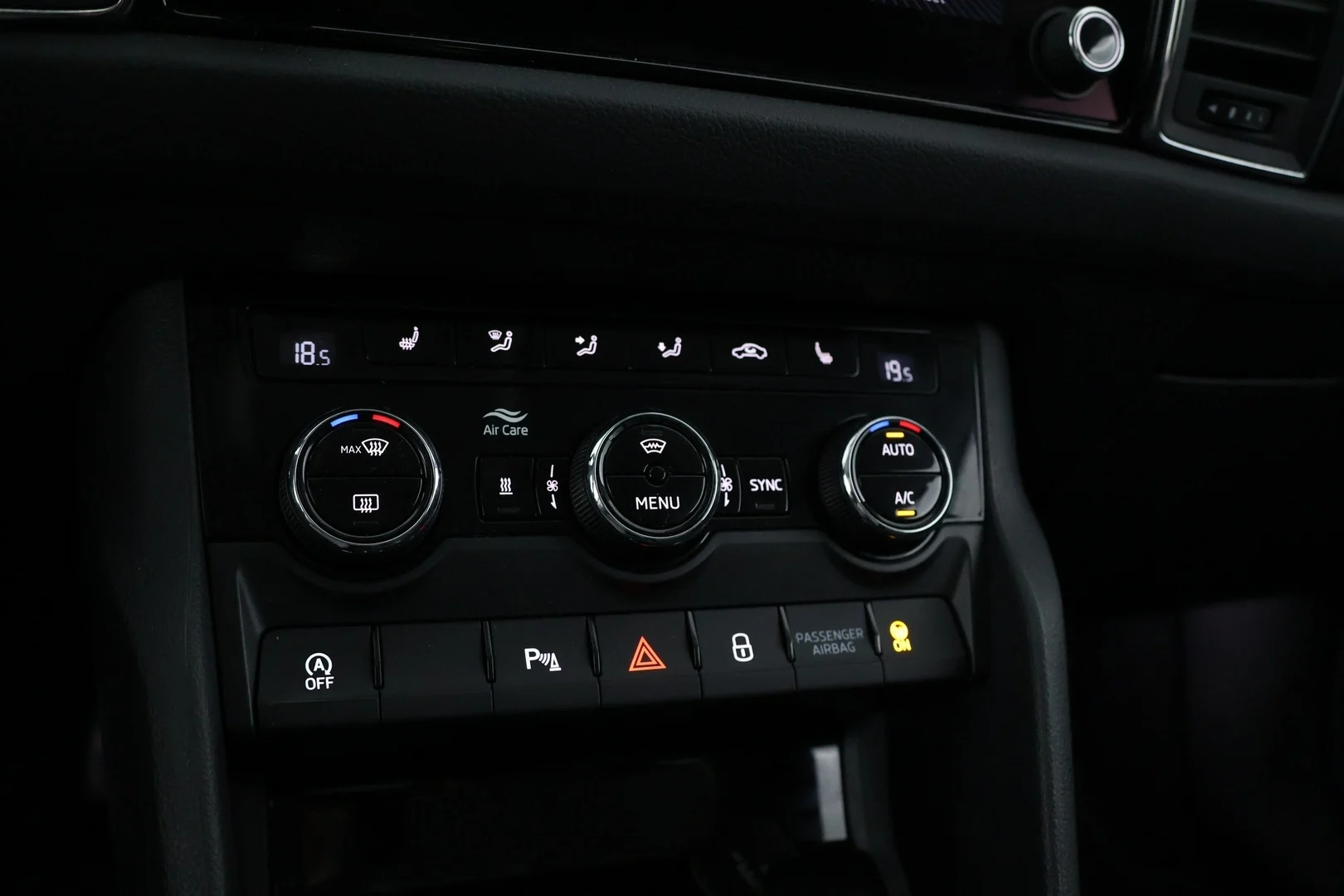 Car Image - 6RZdYRiFbbuujyuKIgj25Y