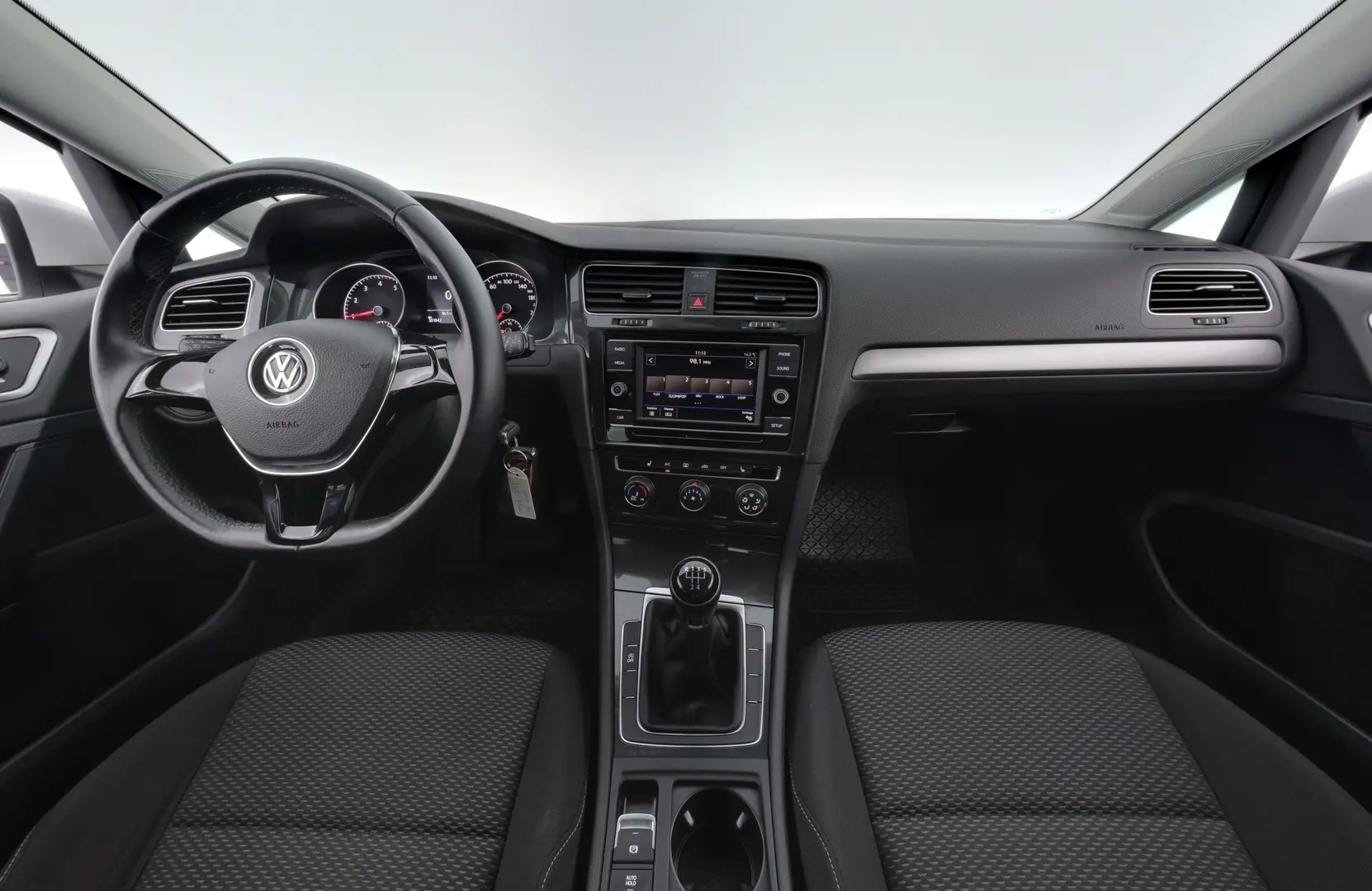 Car Image - 6mYDKD5XtfdO3aaplZ6YRO
