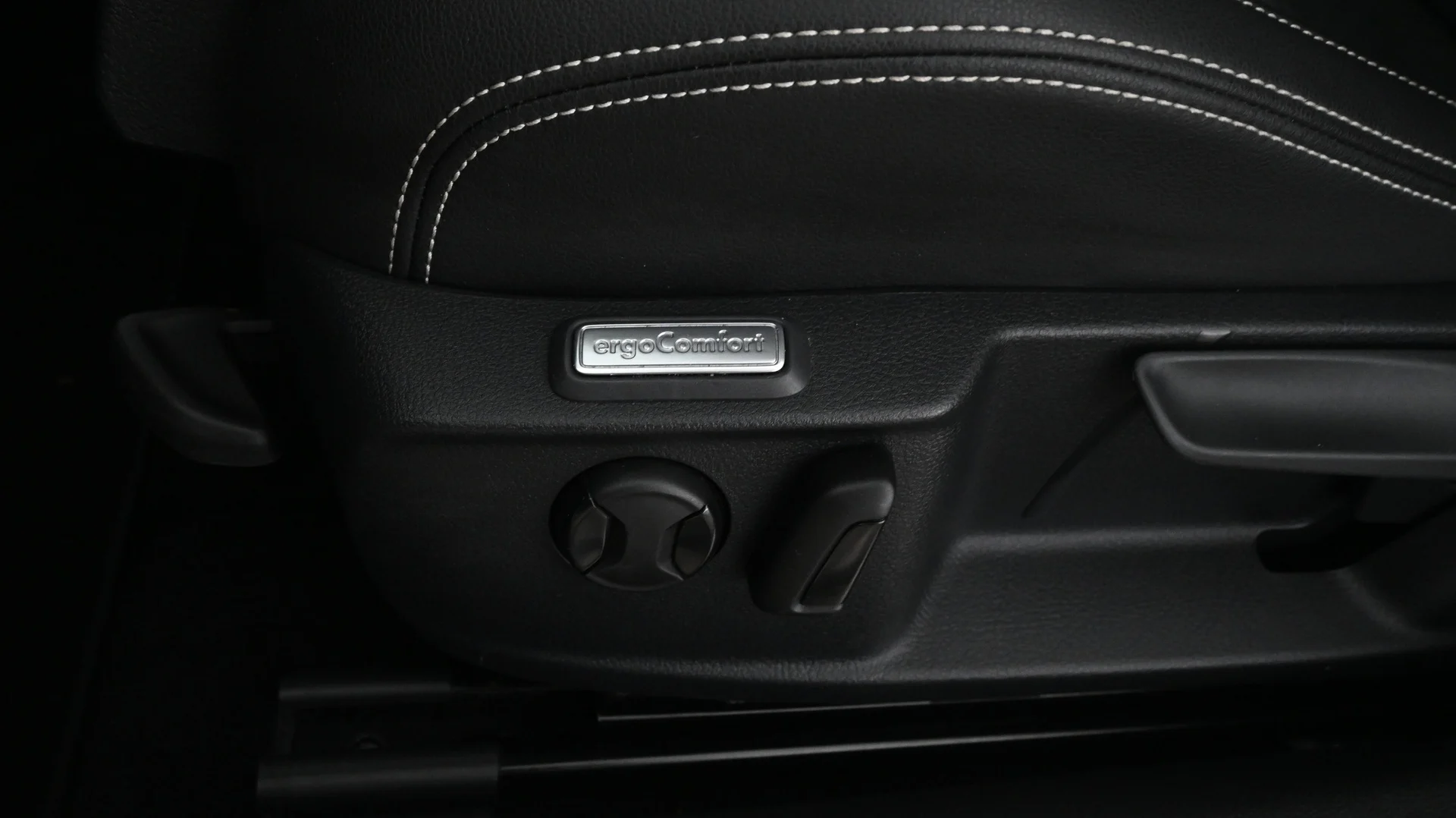 Car Image - 7nvLmgwGLJhF7TlEUOtIes