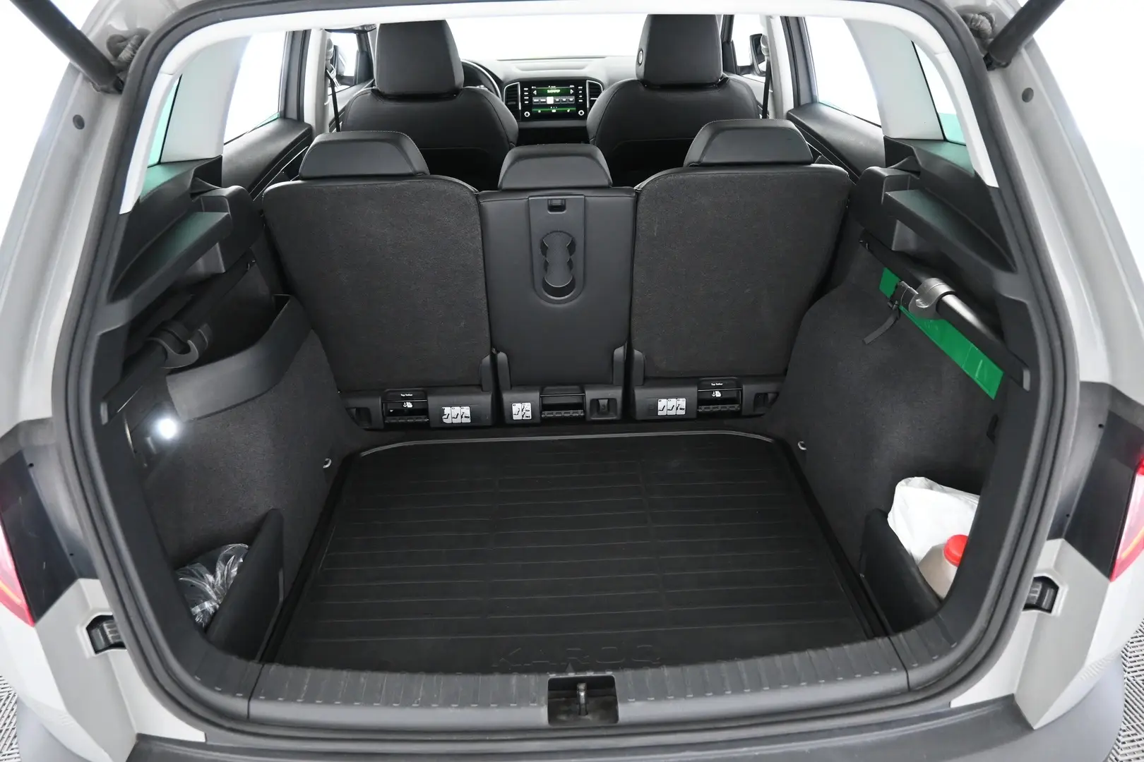 Car Image - 2mLbCH0pakTE6JPNI1PYi8