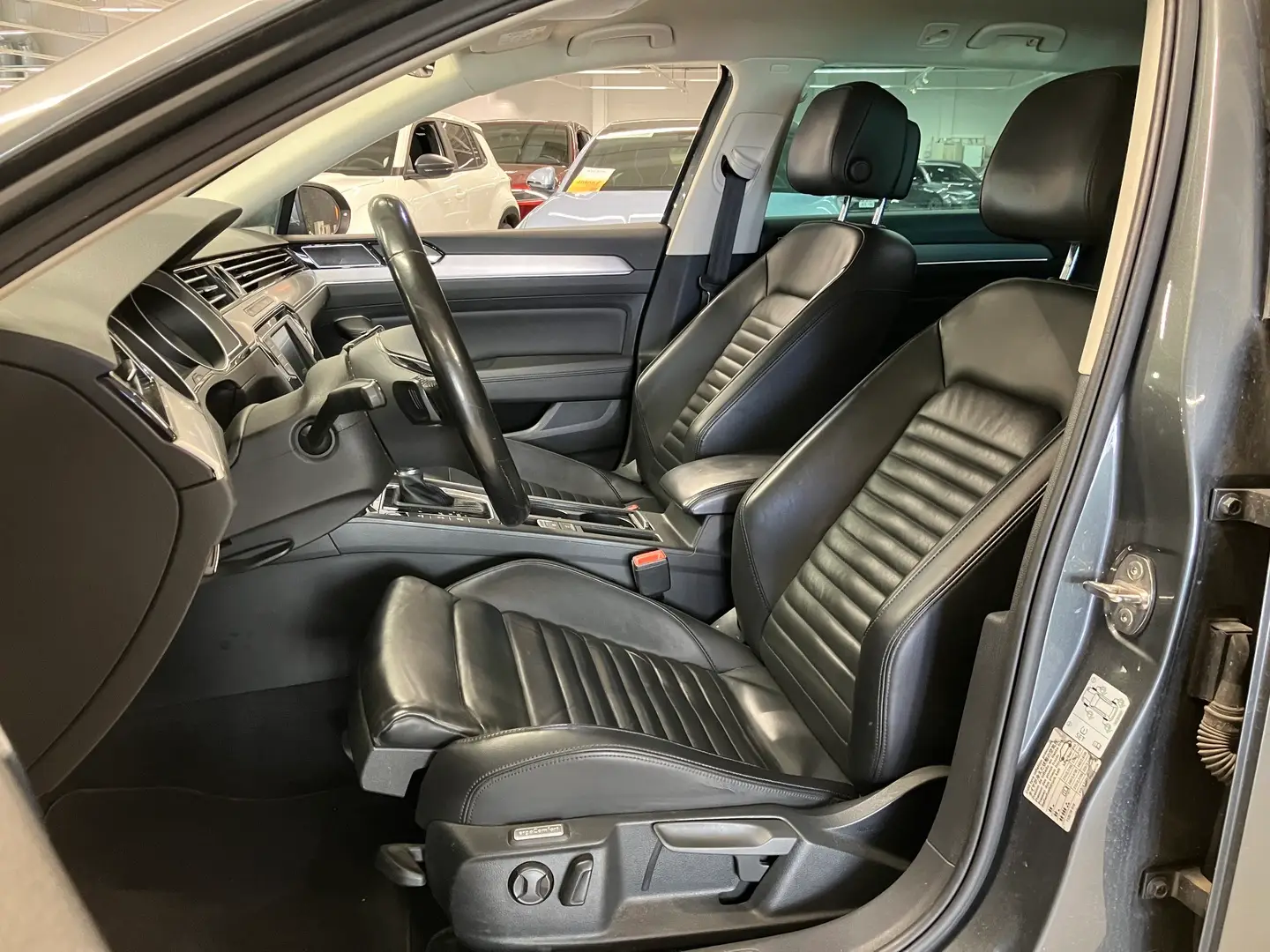 Car Image - 7mrSUJA3WqJEXlKtqLz8Cl