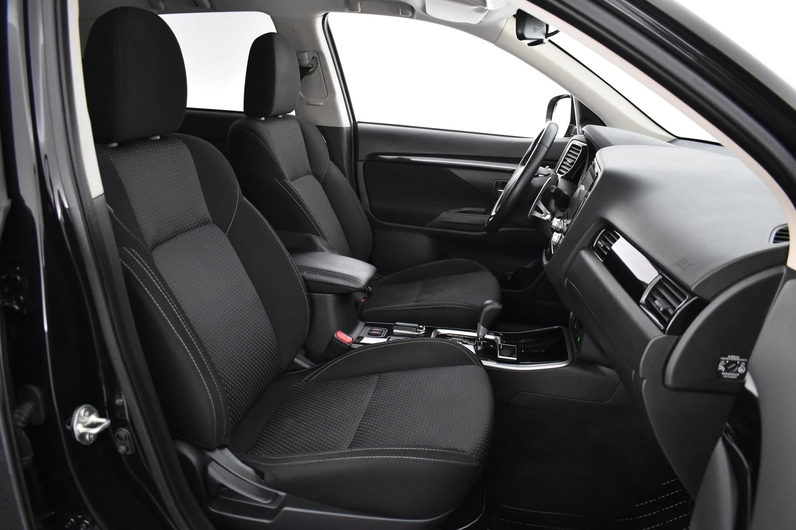Car Image - Ini5y3pdeMwTstJmik0o6