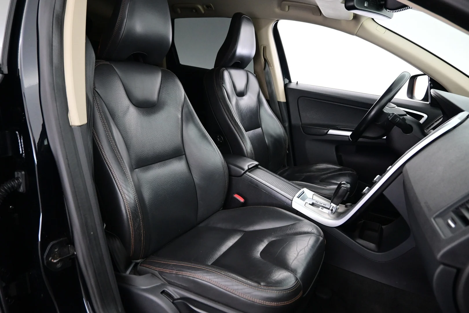 Car Image - 6MXRSp7n7U5u8aNdIeBEb2