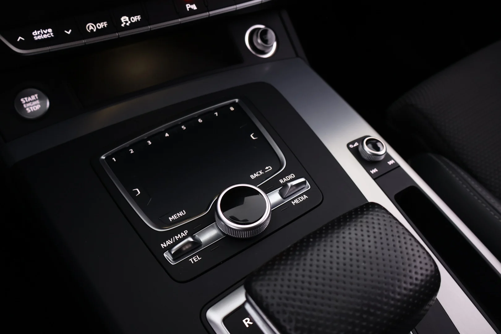 Car Image - QPQOl1zgHuGlxUTMaPwve