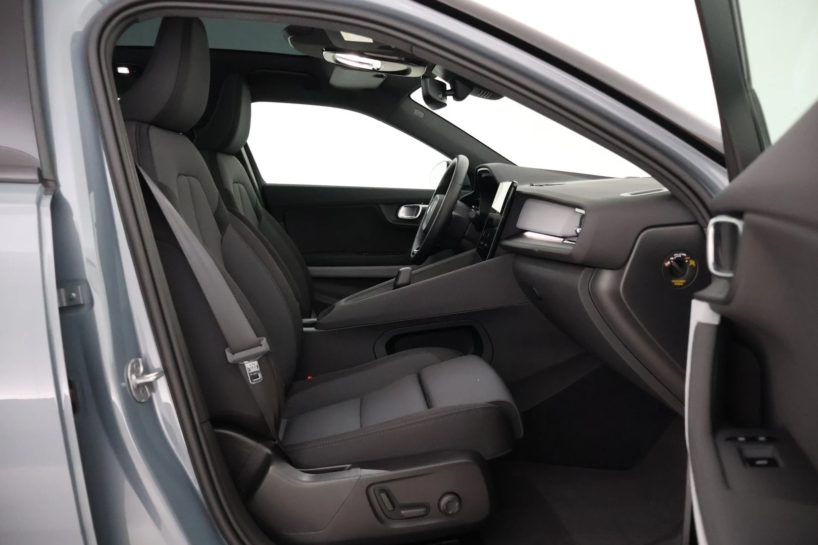 Car Image - fBnmHVTnkwW6LJkLbh2jX