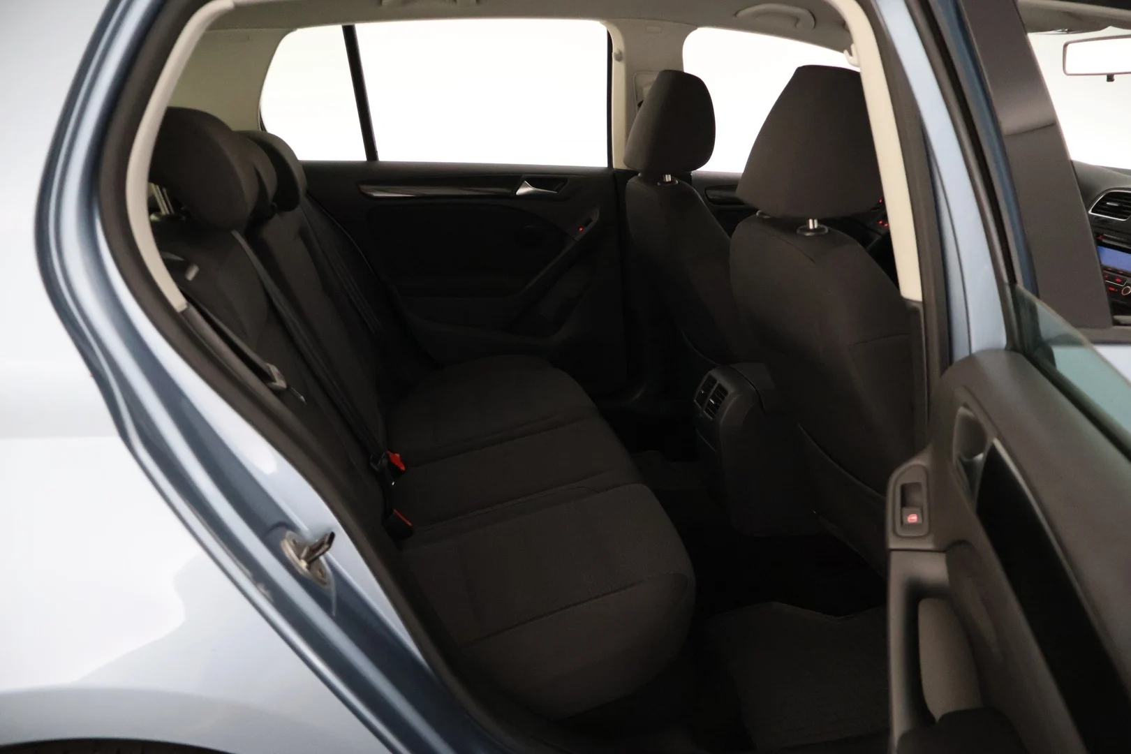 Car Image - 1xT4NYWlOSPLvOQvOzMCxe