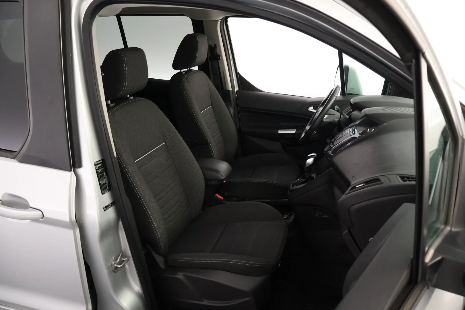 Car Image - 1gtpjNyzQn7qYCLwR1kwH3