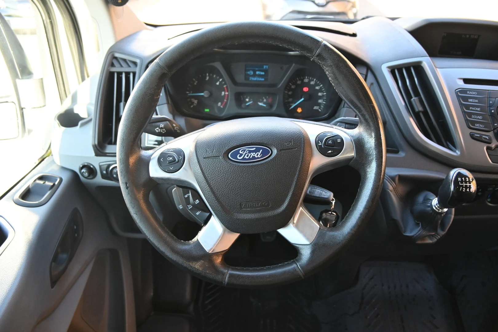 Car Image - 71YmdMi81vc3R54V2usQS