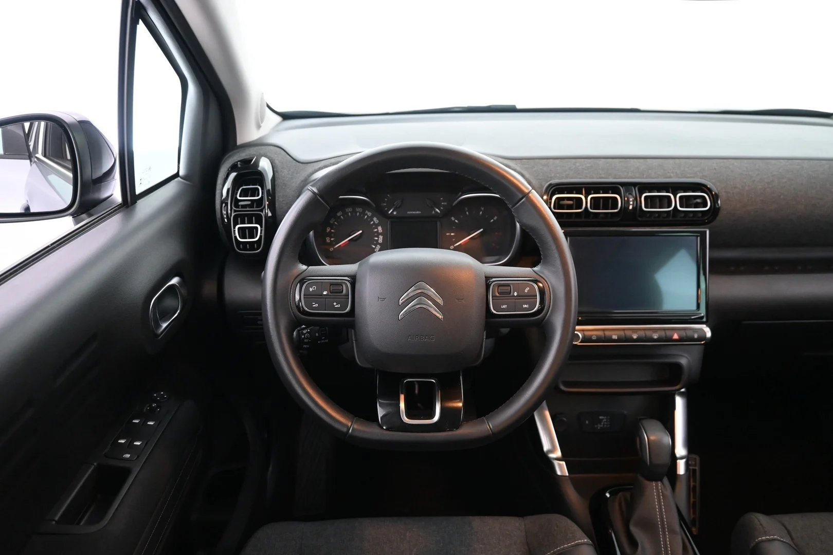 Car Image - 1VHpkU5oBKlw3xGPzK484f
