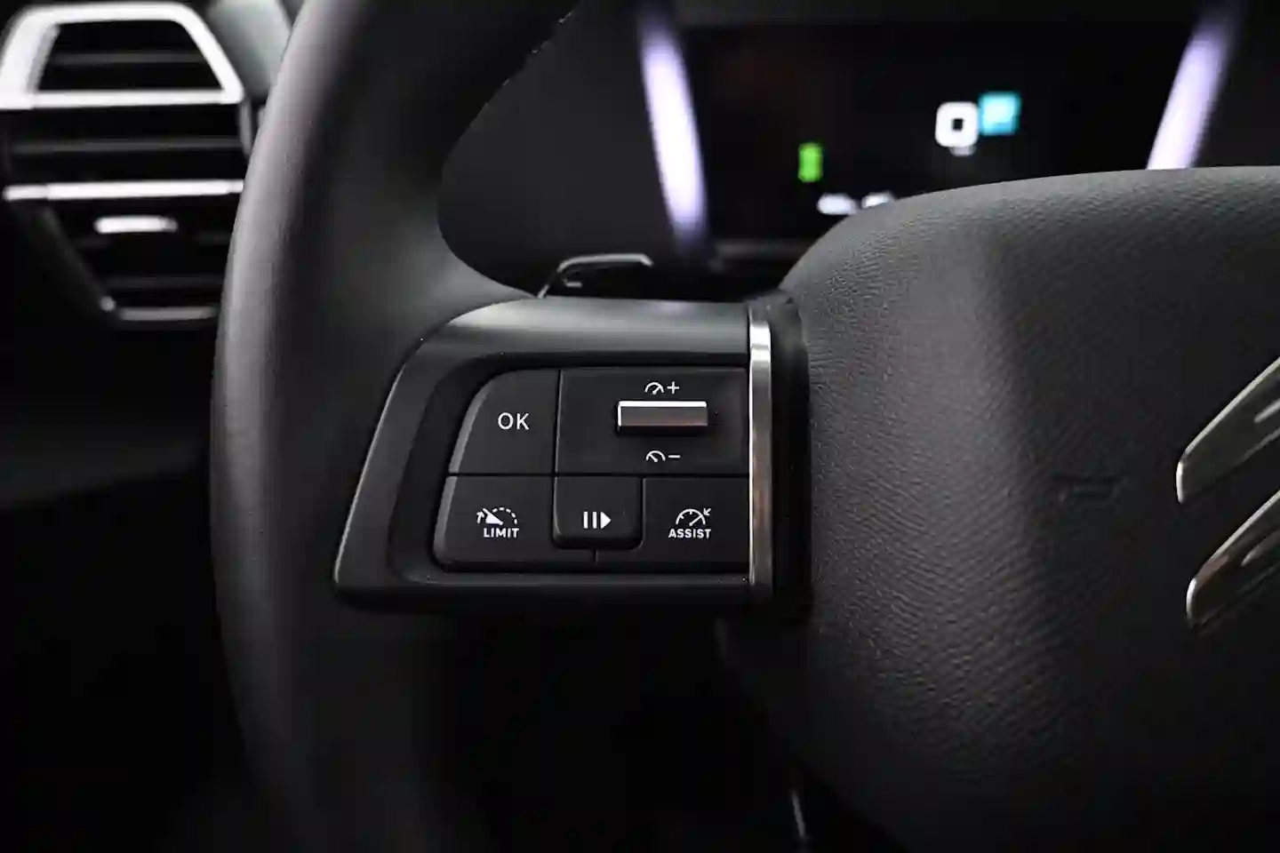 Car Image - F8gdf1eQfRfZ3XwGLguMB