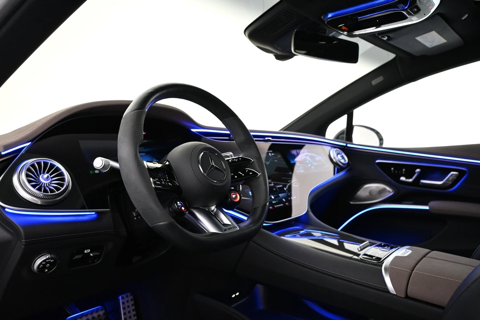 Car Image - 14ZkSMocFHZZi46bXIxM57