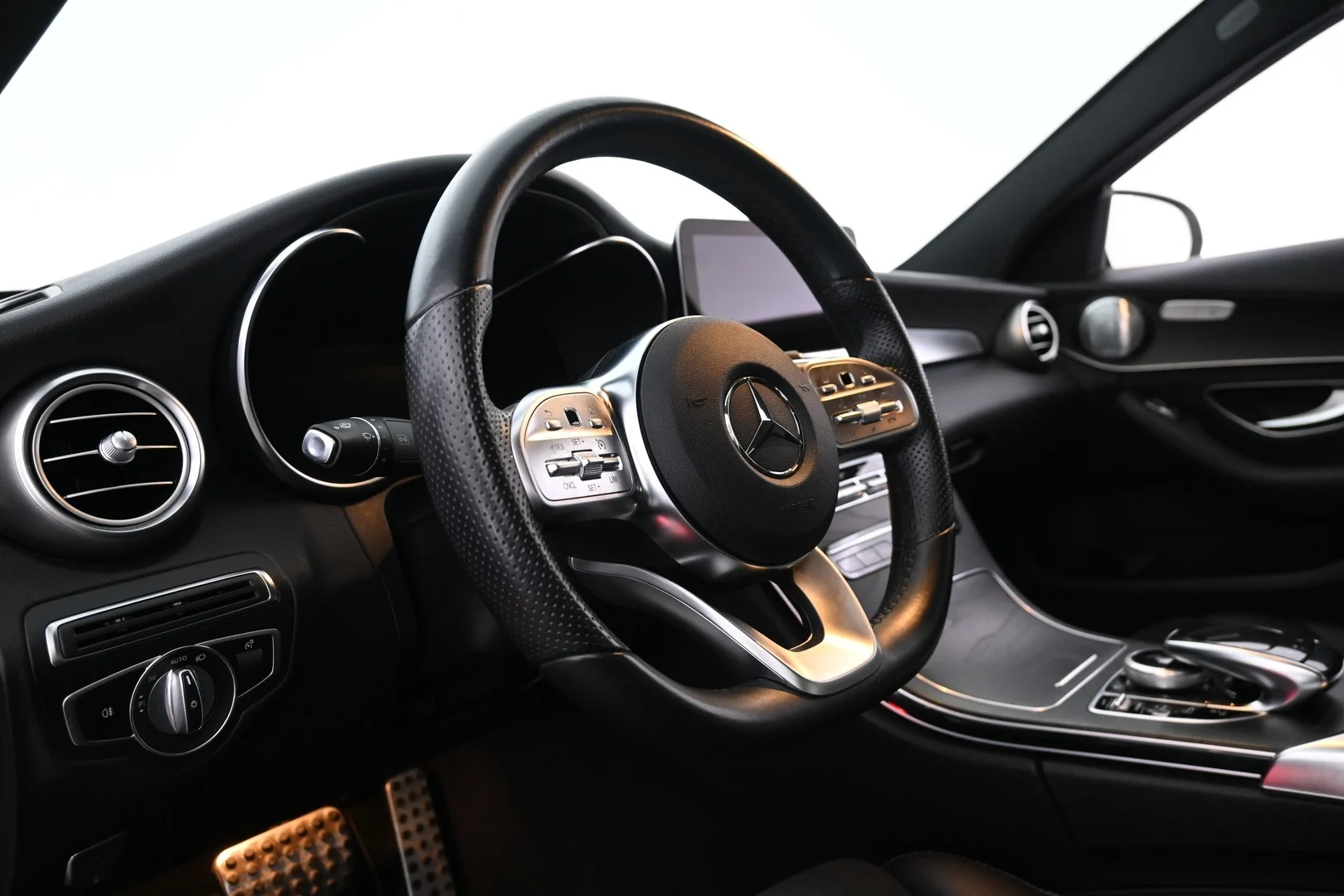 Car Image - 2zX3n8Rje3MiJPoHRIT2b2
