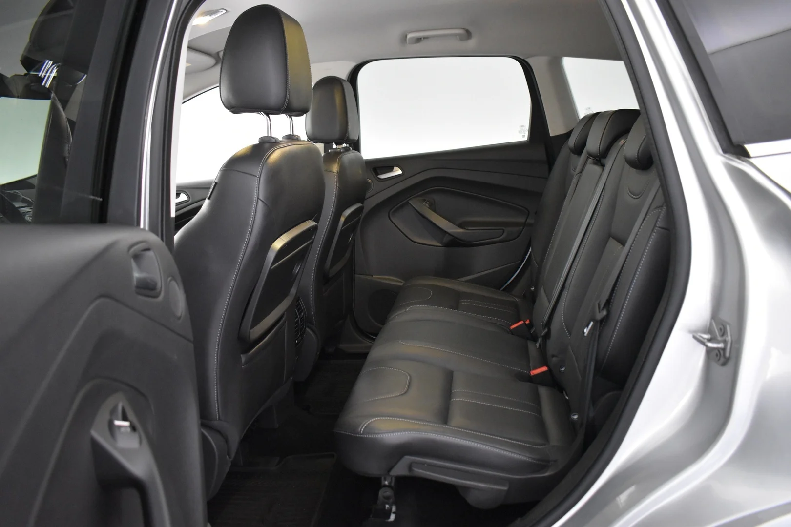 Car Image - 4zFhnjBPW9gIEGfjFf5jP0