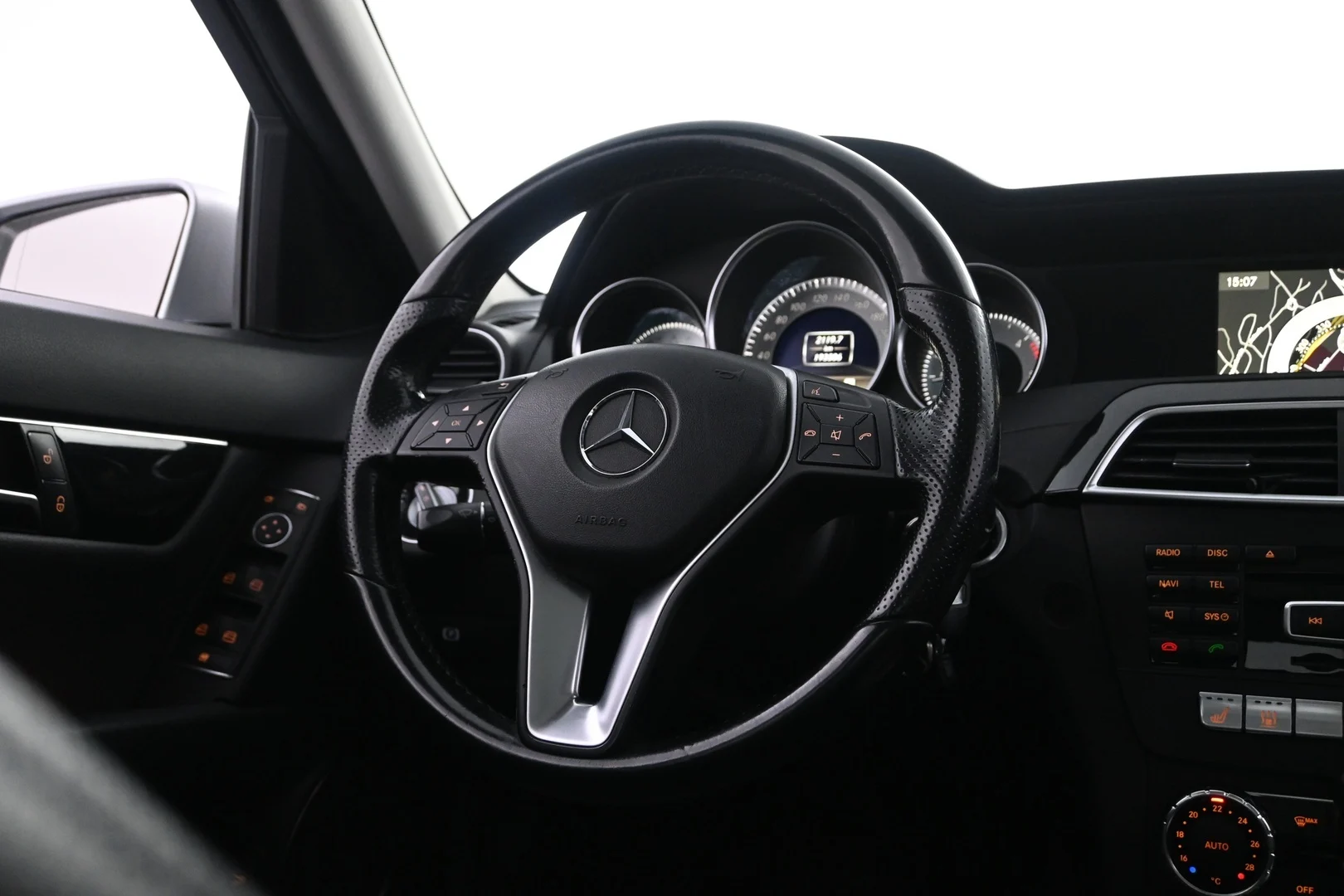 Car Image - 5Bjolkw99wUUYbekY0syEm