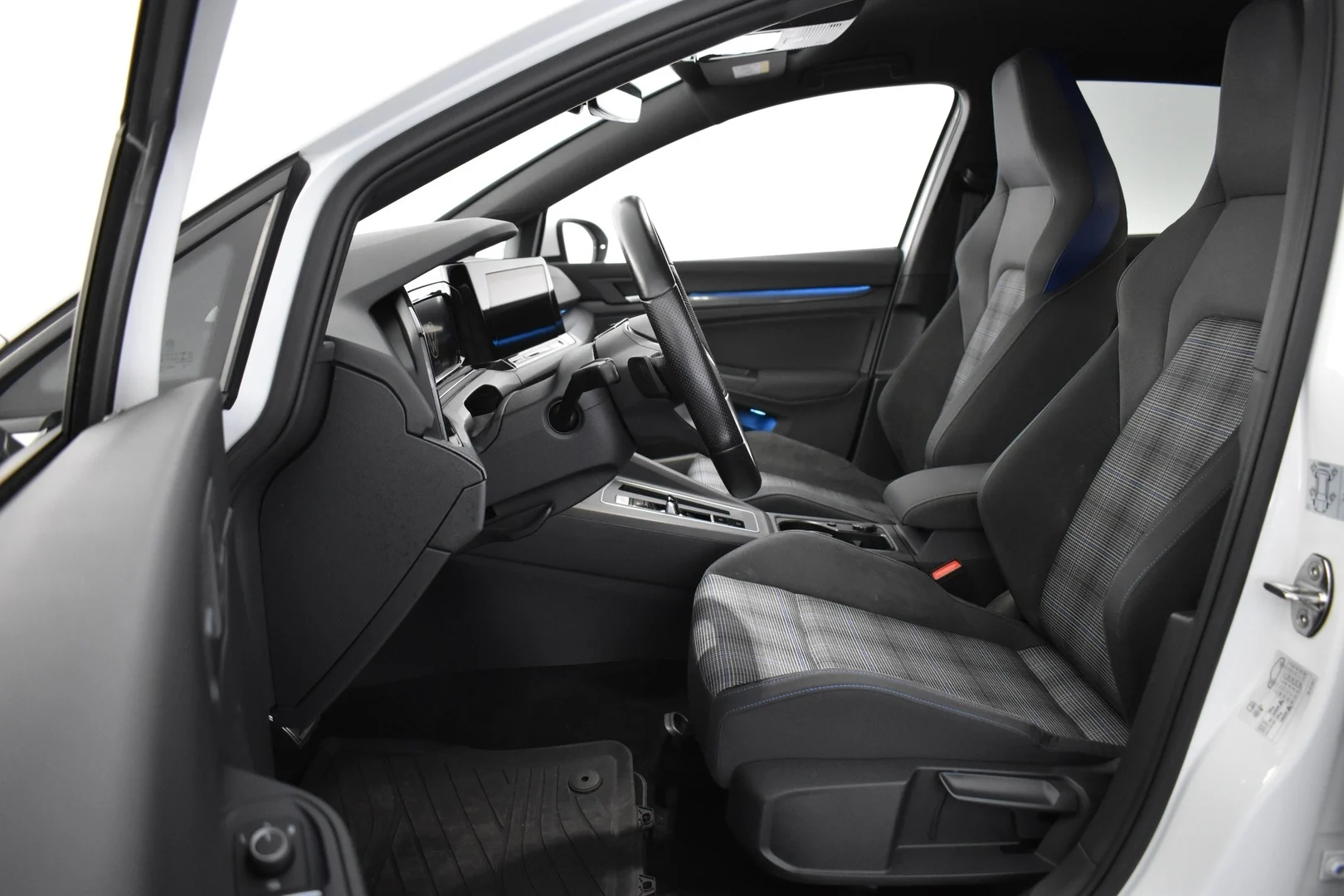 Car Image - 6vx2Jwp06tCghVkzt1MXus