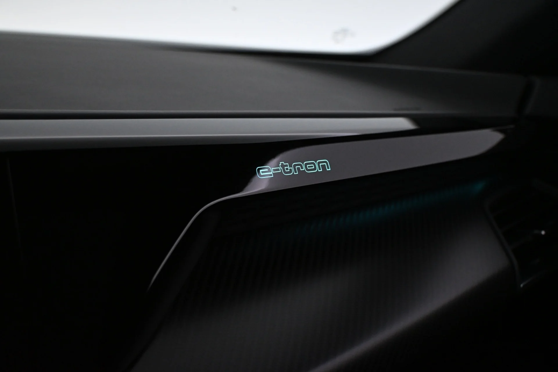 Car Image - 4V9kVD9WDJFxYKuE6YIqpA