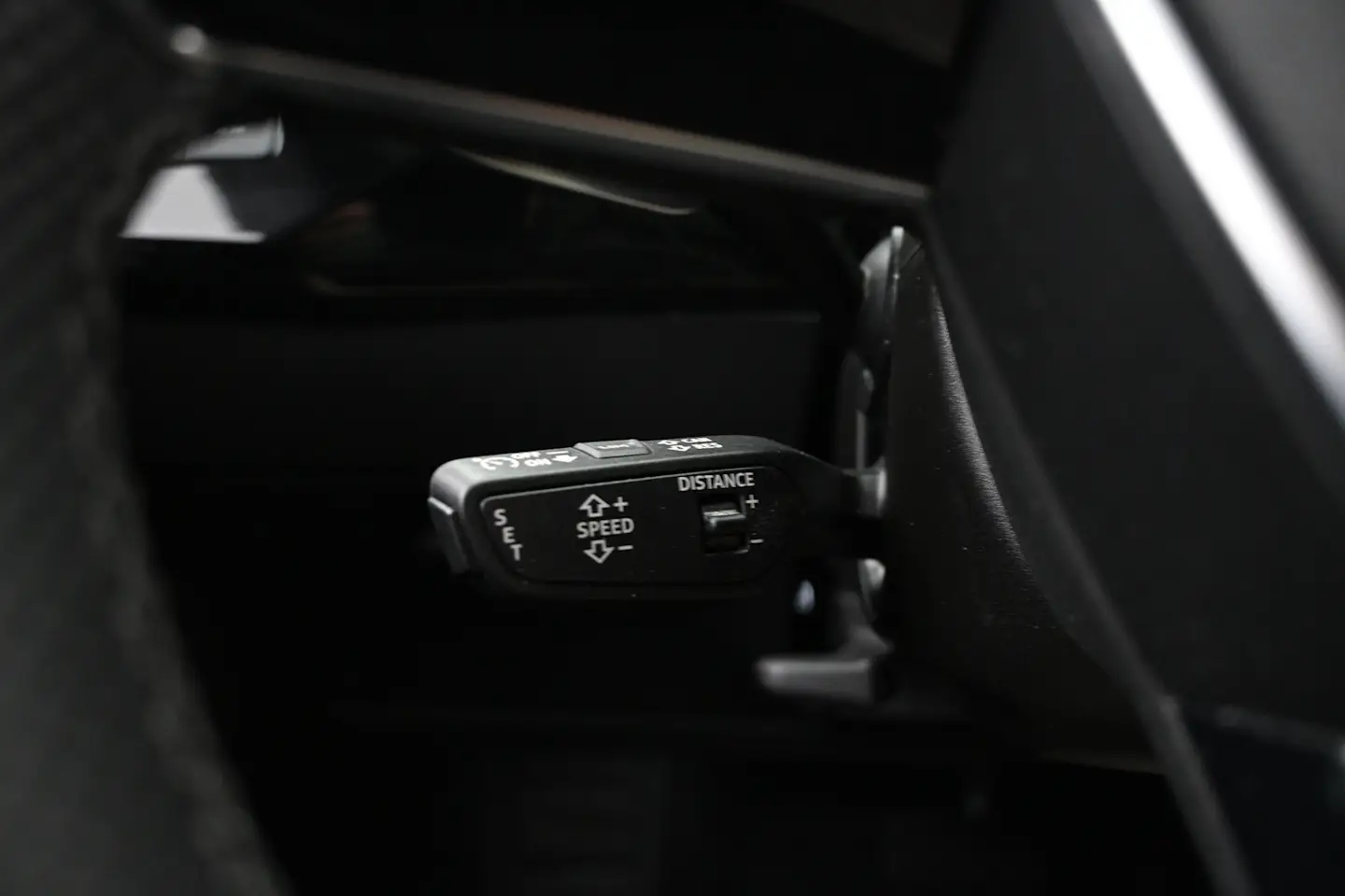 Car Image - 2LU8zTURWrBpoe0tWrrnM1