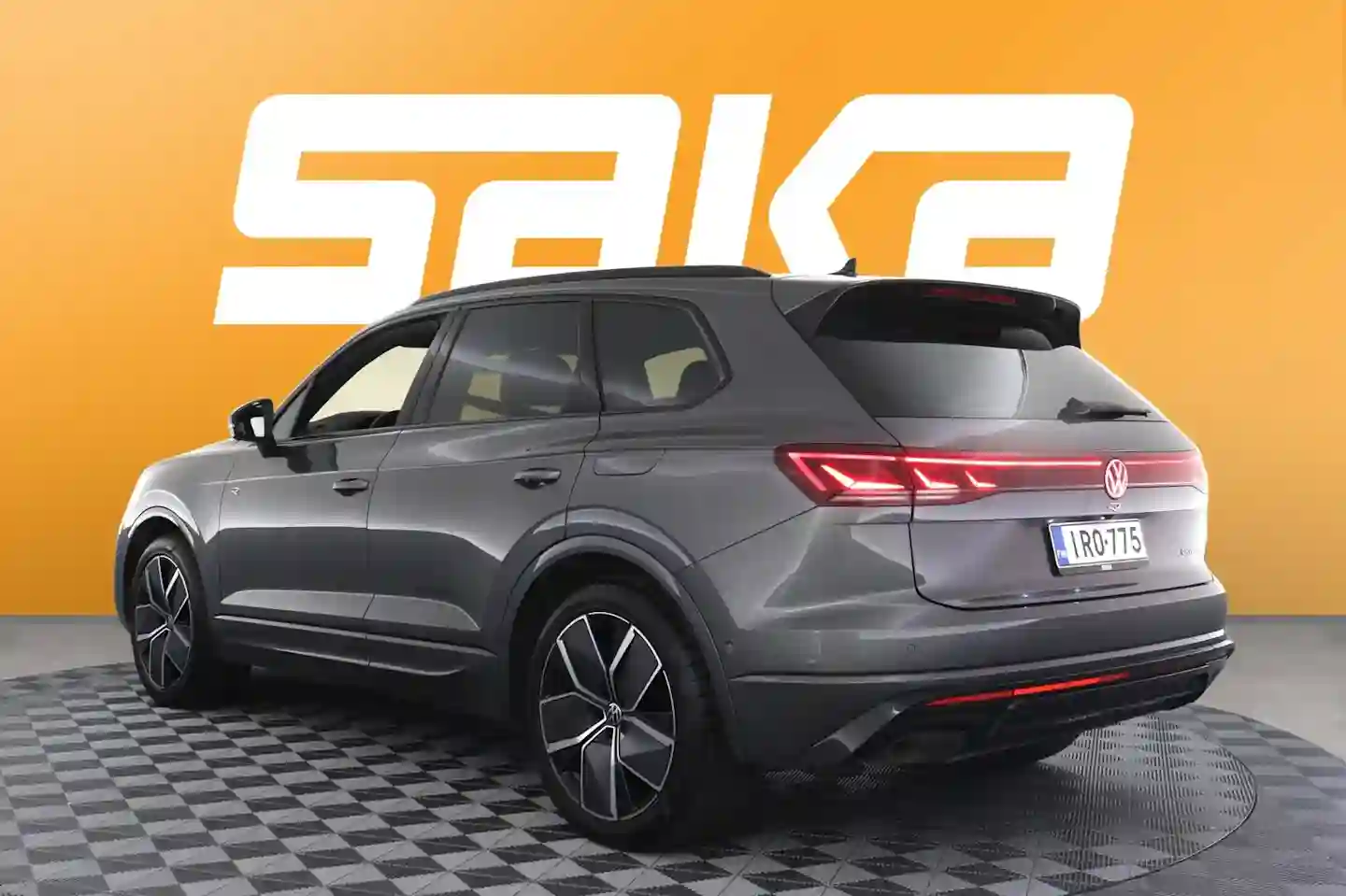 Car Image - 1ekN5JXrq9NzDKDStVcq8b