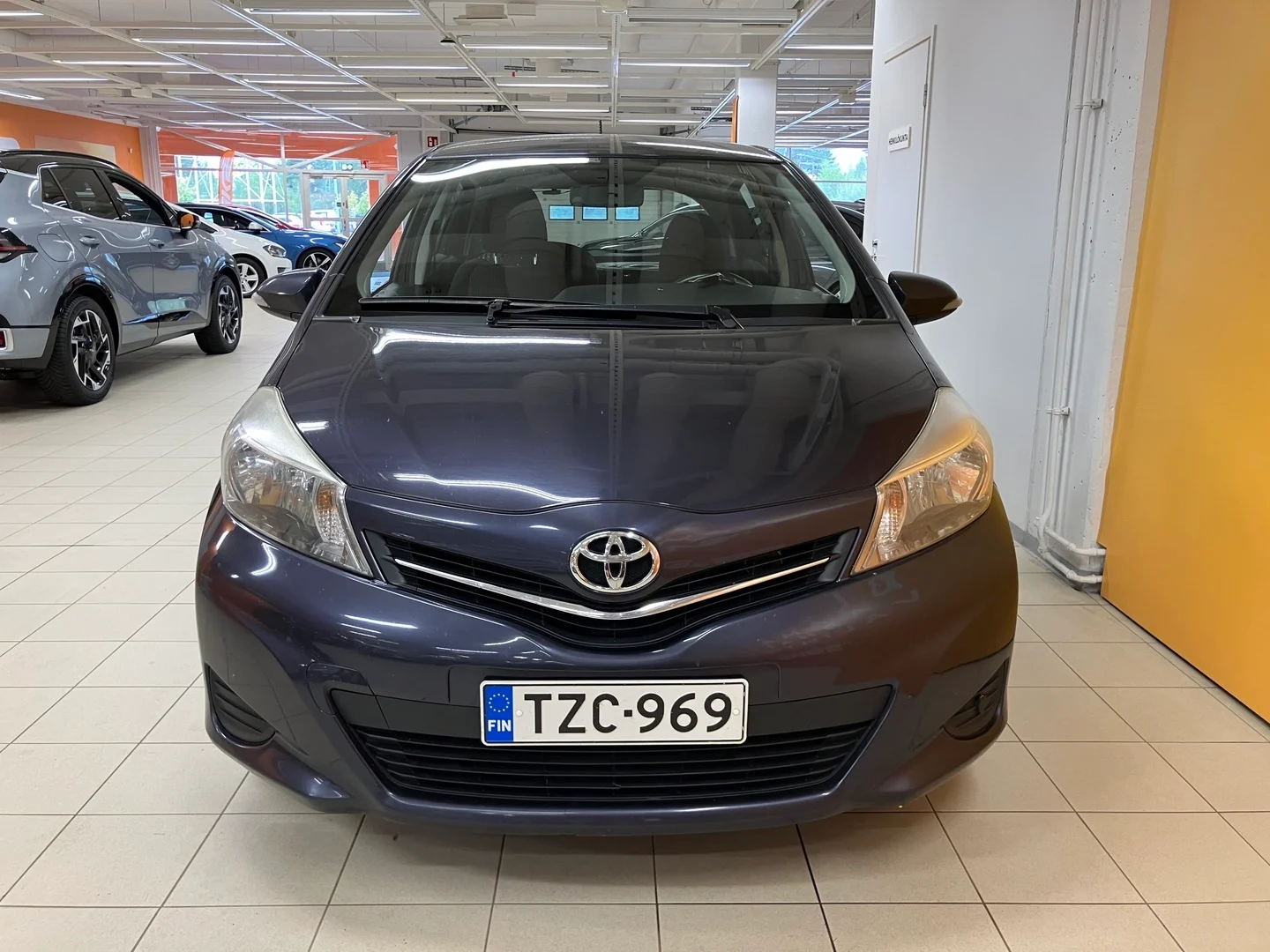 Car Image - 6QS1r0RON5Scq20GI0xMjd