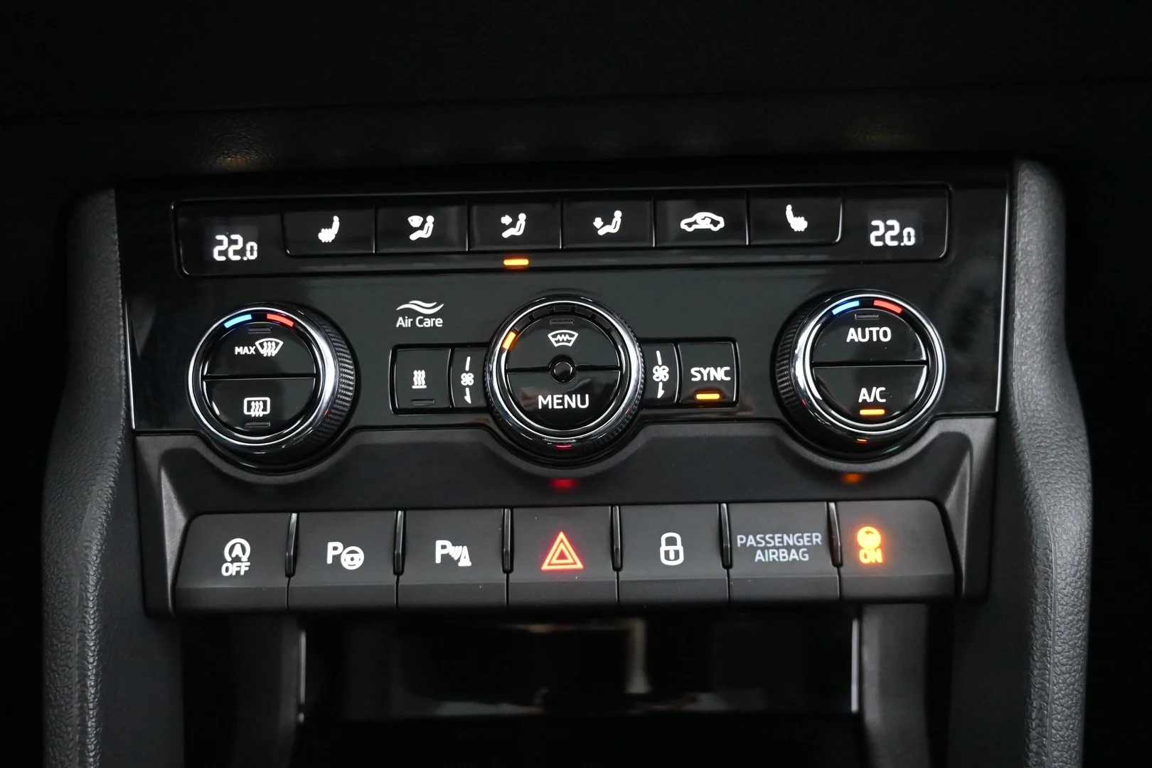 Car Image - 5N0mzvEZeU4yVTrayu20R8