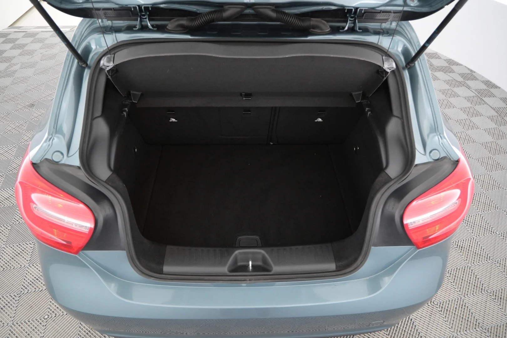 Car Image - 1XLcSOqJiOOAYYmpSEk1aN