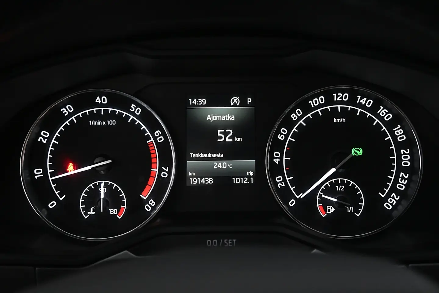 Car Image - 3pMDtqbL1vTjAJqYE414xb
