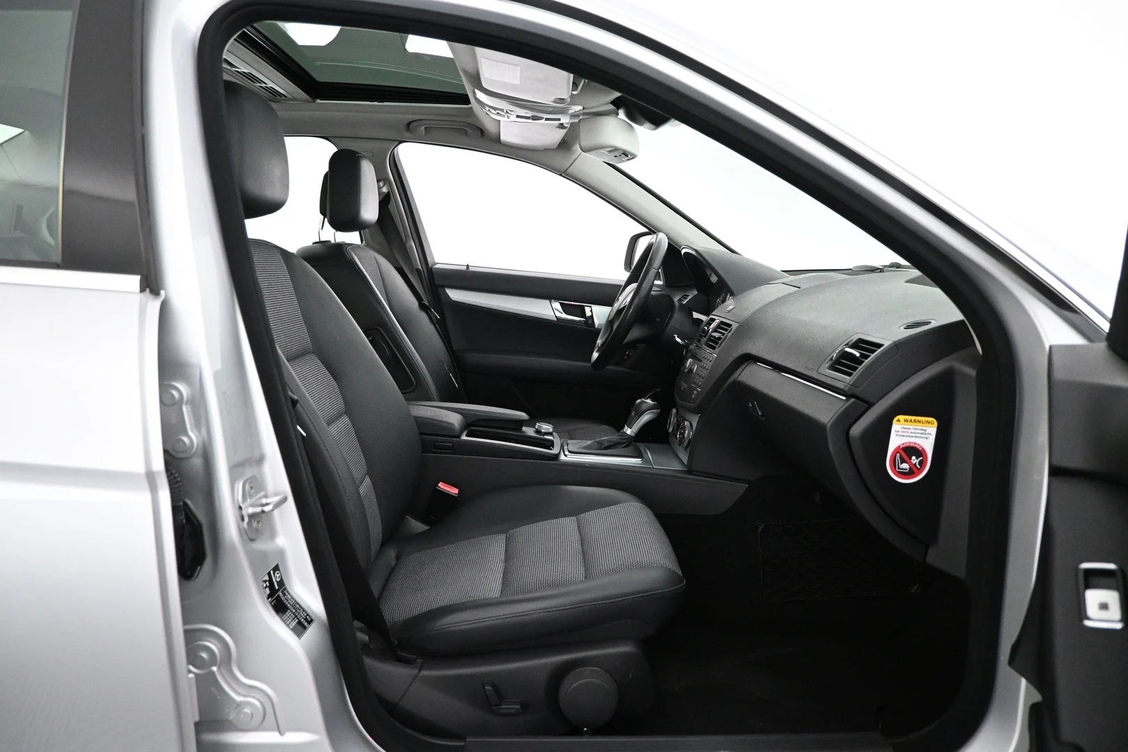 Car Image - sQucPQB42NiRSzhr1iV8R