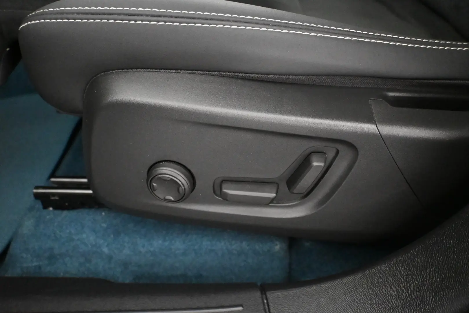 Car Image - 6DOUXa4SRWkM6zCPyWxO0L