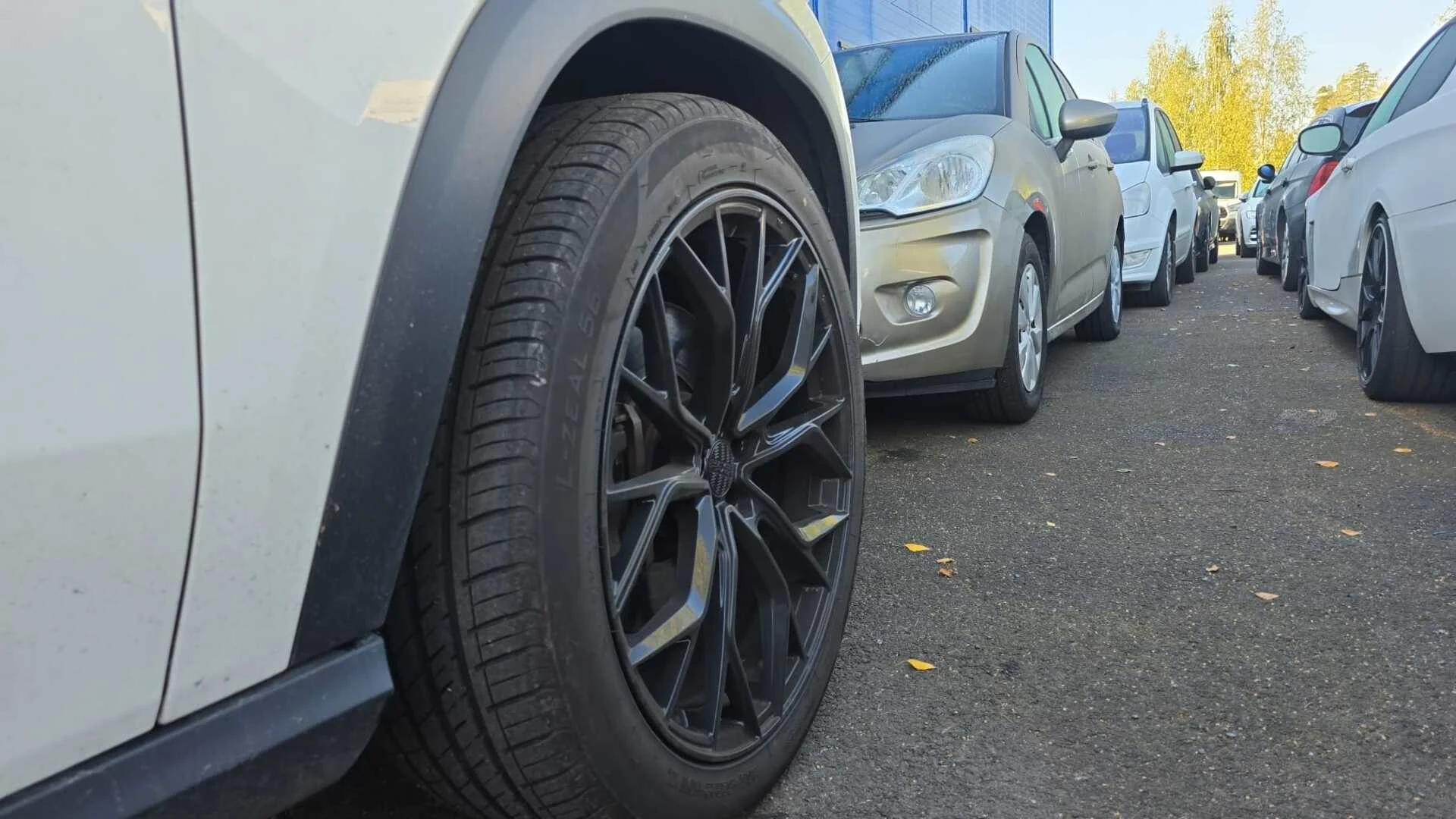 Car Image - 3D5fKcLzSTpk8OKlaDreCY