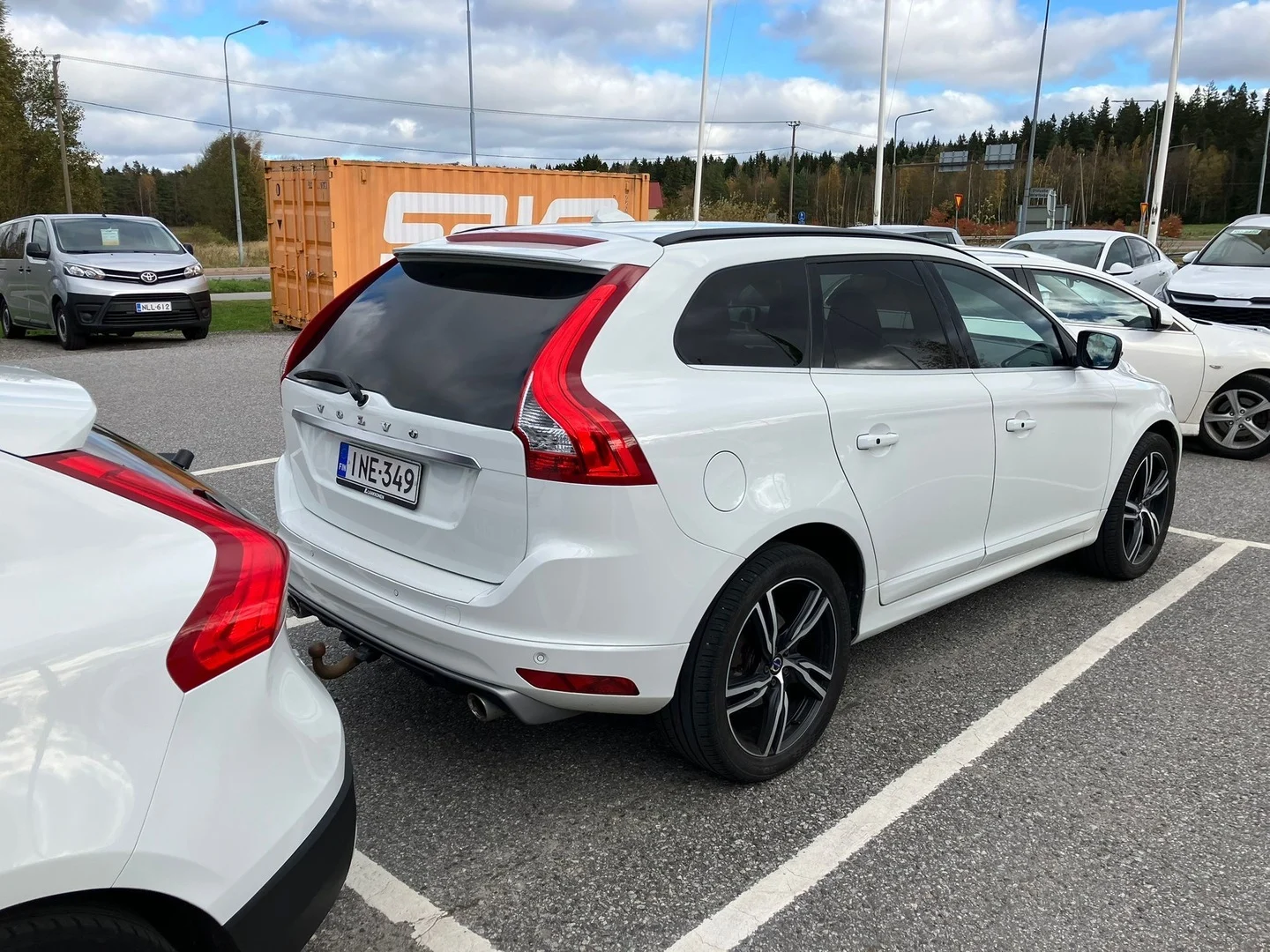 Car Image - 6lyTov7hiOpHeB56FSrHfa