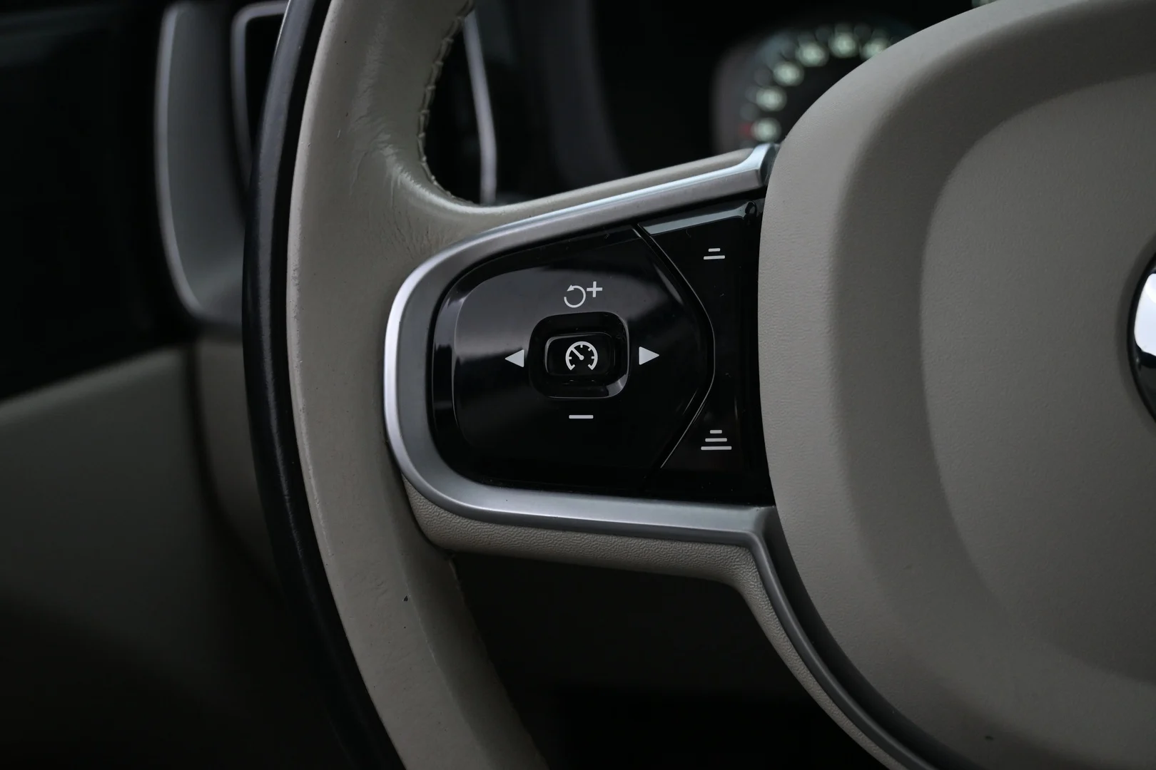 Car Image - 5i1MHzf5gnwxman9W0eGZn