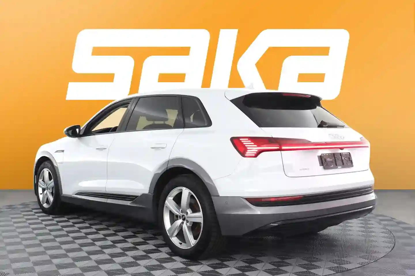 Car Image - 0cIK9AyctBKVLUmVHoLGu