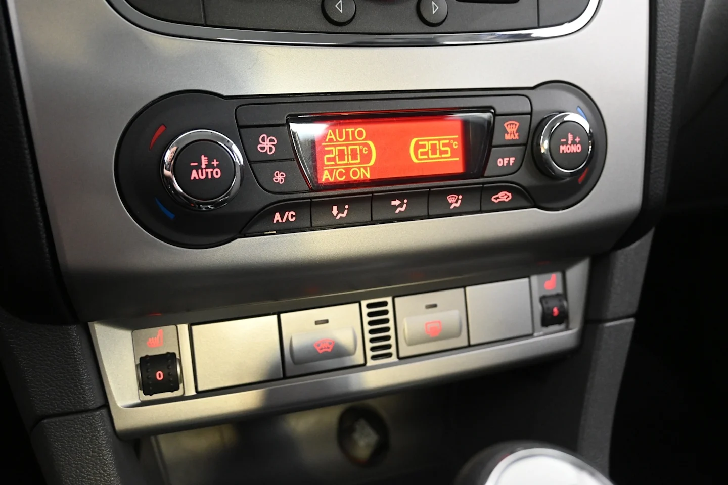 Car Image - 6JUcrOVV2KxBhI0GfeZIev